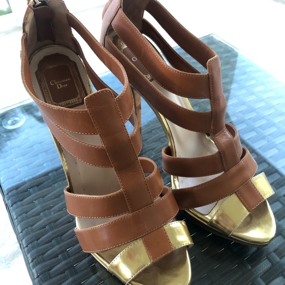 Beautiful sandal Dior.  Used a few times.
